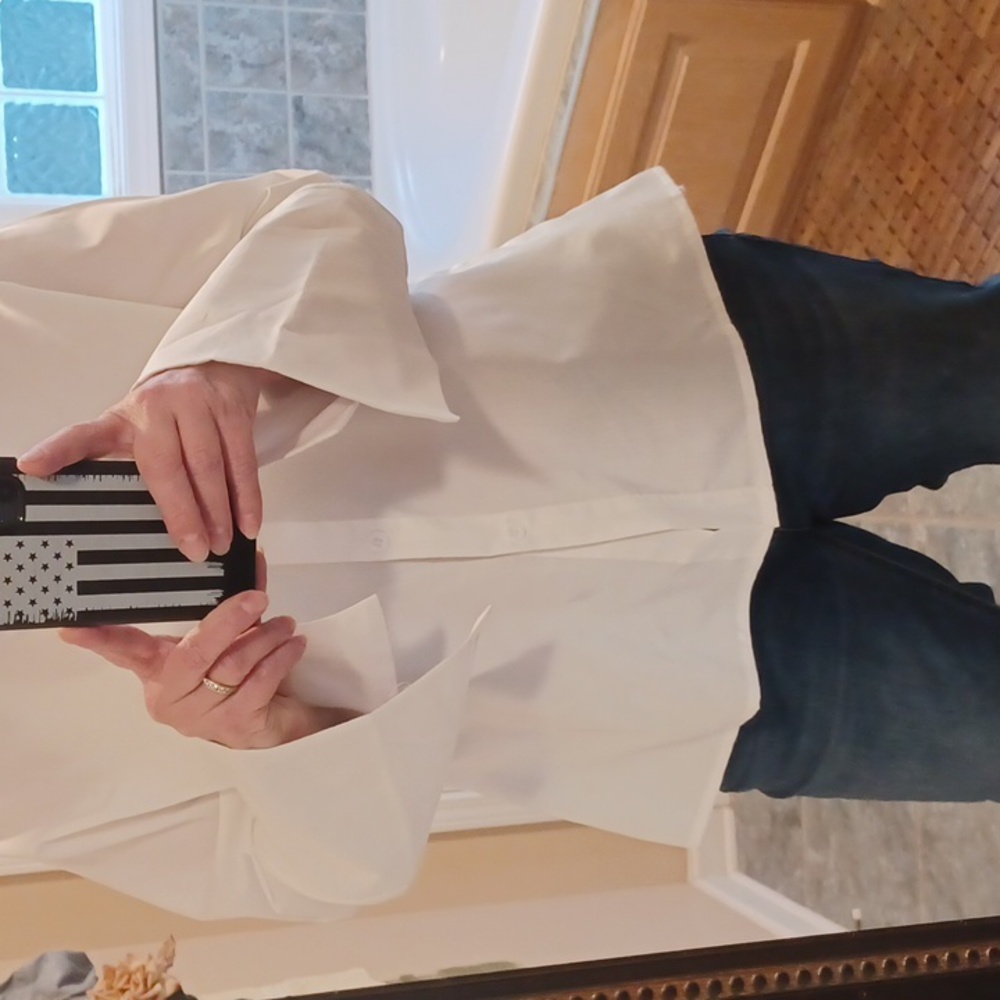 White Button Blouse w/French Style Split Sleeve - Picture 6 of 6